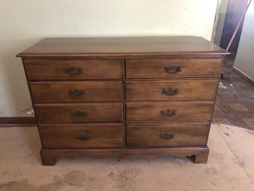 VINTAGE 6 DRAWER CHEST OF DRAWERS.  49X18X33