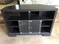 NICELY BUILT 46X21X31 INCH ENTERTAINMENT CENTER