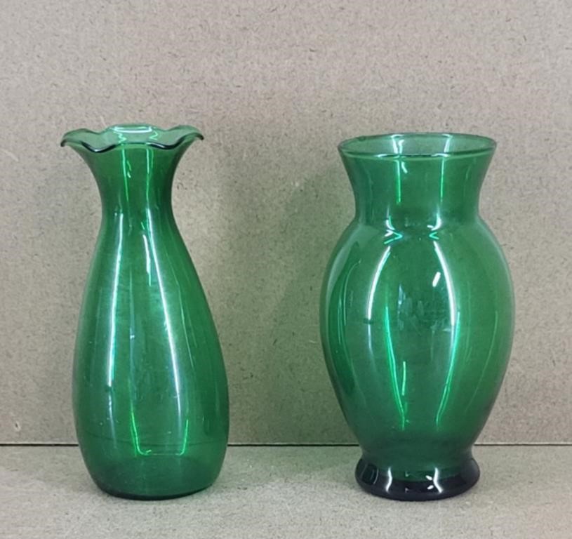 2pc Emerald Green Glass Ruffled Top Bud Vases