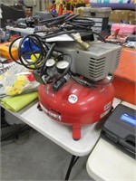 PORTER CABLE 150PSI 2HP 6 GALLON AIR COMPRESSOR