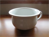 Porcelain pot 9 " diameter x 5 " tall