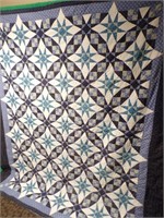 Diamond/Star Patterned Large Quilt