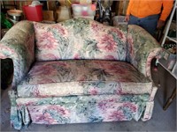 Floral Loveseat Good condition