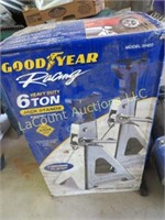 Good Year racing 6 ton jack stands new in box