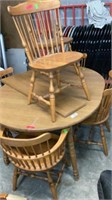 Maple table and six chairs with two leaves