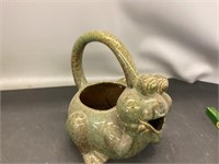 Ceramic frog flower pot