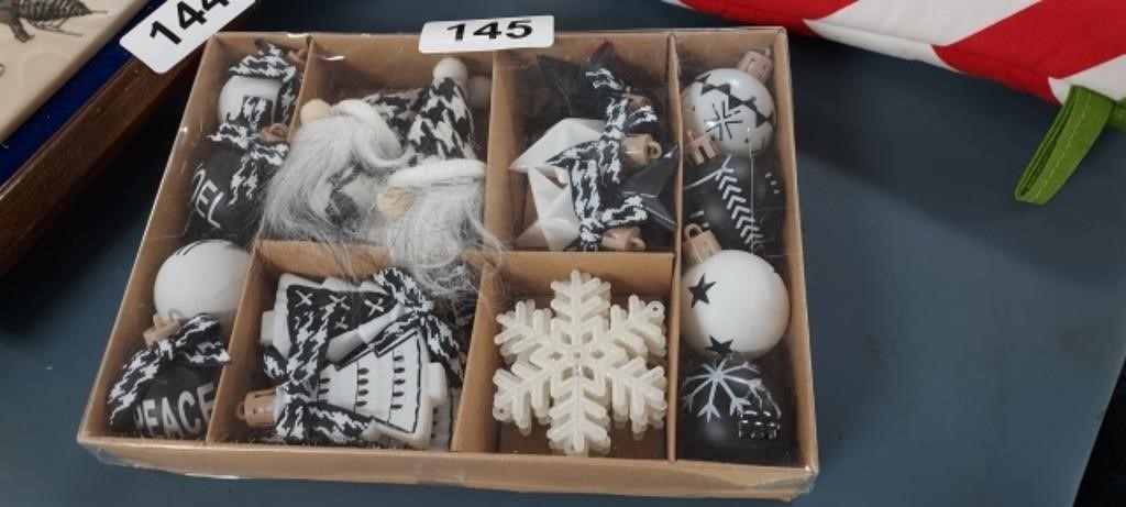 24 MINI ORNAMENTS, NEW IN BOX