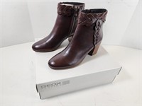 NEW Geox: Lucinda Brown Boots (Size: 9)