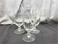 3 Piece Festive Glass Set