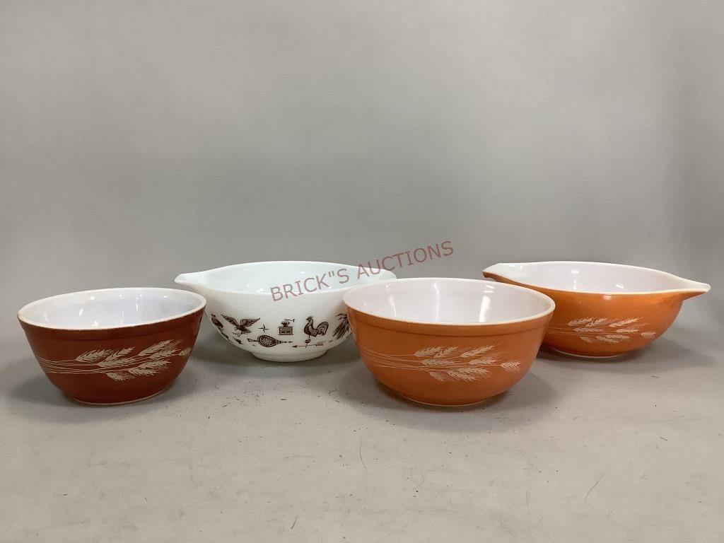 Assorted Pyrex Mixing Bowls