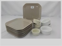 Cindy Crawford Sq Dinner Plates & Small Bowls