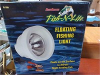 Floating fishing light