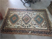 ORIENTAL RUG 52"X88"