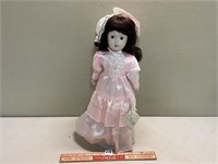 NICE PORCELAIN HERTIAGE COLLECTORS DOLL