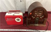 Retro Style Radio/Cassette Player & Lunchbox