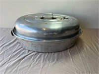 Vintage Oval Aluminum Roasting Pan with lid