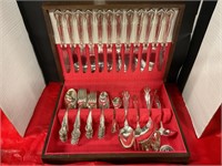 Silver plated silverware set