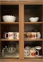 Kitchen Cabinet Glassware & Mugs