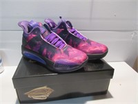 NEW WITH BOX DCODE'S SPLASH 2'S SHOES SIZE 6