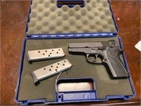 GS - Smith & Wesson 9mm