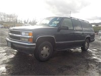 1998 Chevrolet Suburban LS