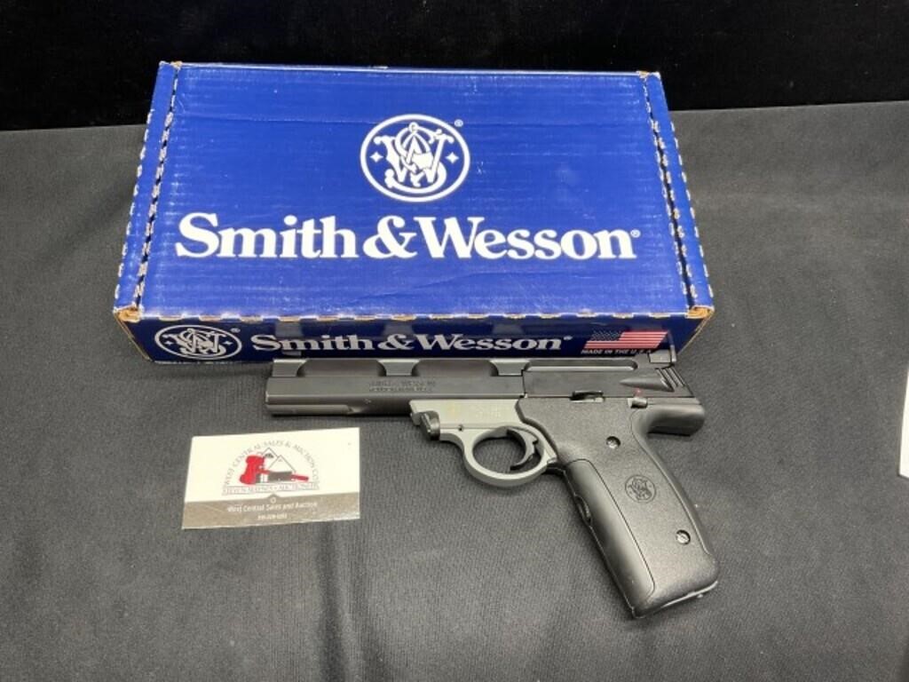 New Smith and Wesson 22A Pistol 22 LR