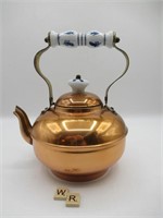 COPPER KETTLE WITH PORCELAIN HANDLE