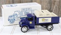 Conoco 1927 Mack Stake Truck with Crates Bank