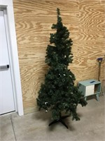 6ft Lighted Christmas Tree