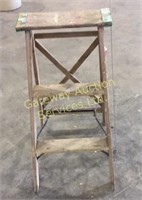 34 inch wooden step ladder