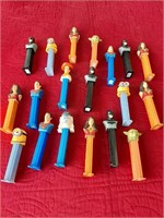 LARGE VINTAGE PEZ DISPENSERS COLLECTION