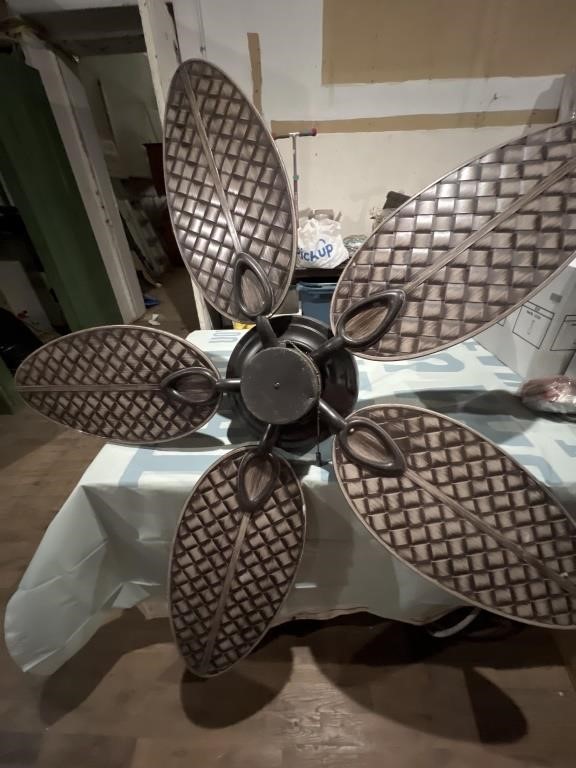 Working indoor/out door 52 inch ceiling fan