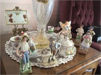 Porcelain figurines and cabinet fillers