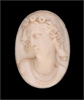 Nat. Material European Cameo of Woman