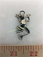 Sterling tree frog pendant 8 grams