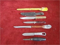 (5) Vintage fixed blade knives.