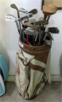 VINTAGE GOLF BAG AND ASSORTED CLUBS