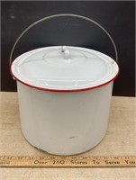 Vintage Enamelware Pot w/Lid