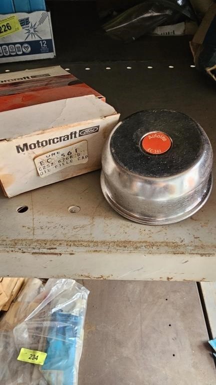 NOS aftermarket Oil Fille Cap Autolite EC 561 ,