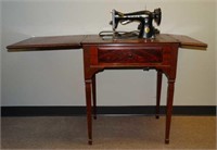 1941 Singer Sewing Machine in Cabinet