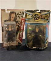 Set of two World Wrestling figures. Both figures