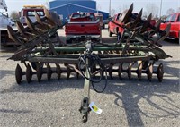 18' John Deere EH1B1 Disk manual fold wings,