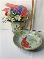 Serving bowl and pitcher with floral Decour