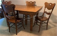 VTG SOLID OAK TABLE with 4 CHAIRS 52-1/2” x 42” x