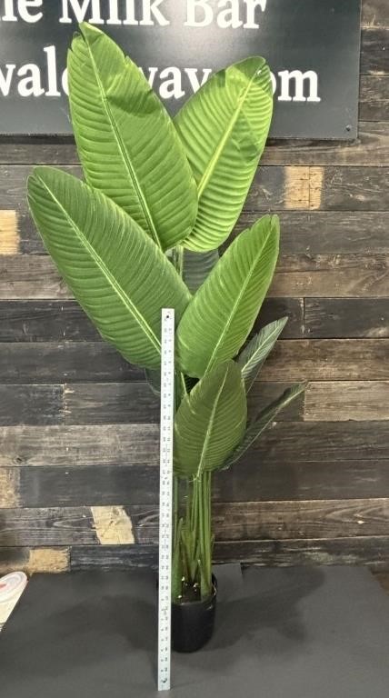 Heavy Faux Broad Leaf/Banana Leaf Plant