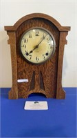 1920'S OAK GILBERT CLOCK WITH KEY AND PENDULUM
