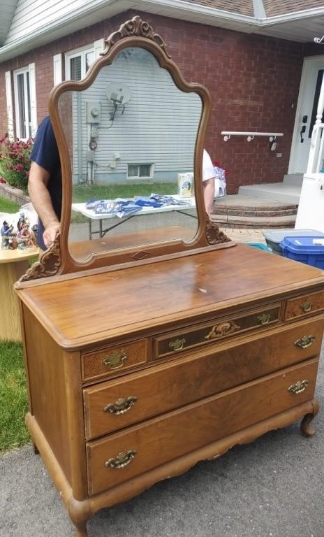 Table Rock Furniture Company Birds Eye Maple