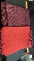 4 beaded, 4 Red placemats