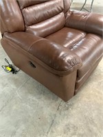 Leather lift chair- works