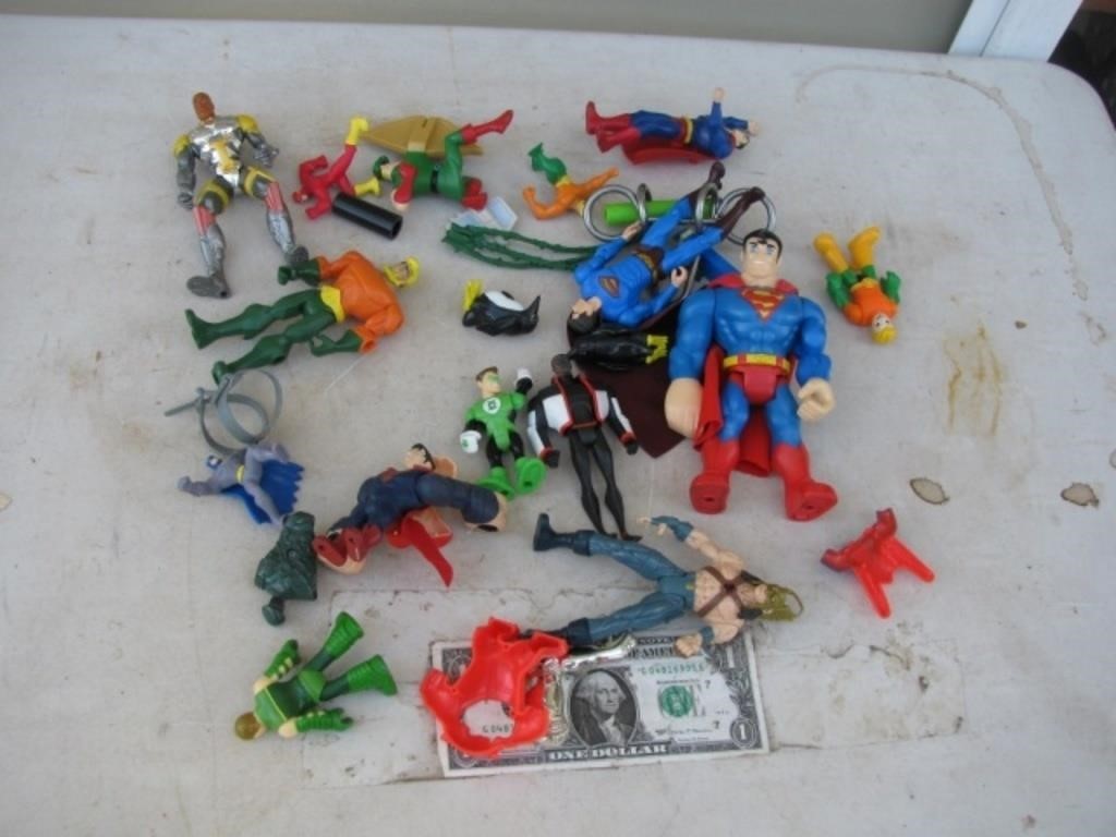 Lot of Quality Action Figures - Superman,